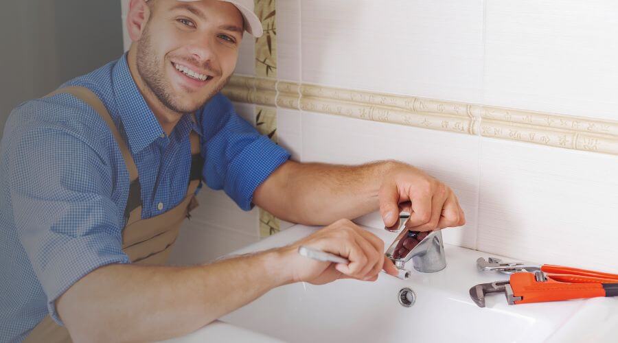 Handle or spout repair in La Monte, MO